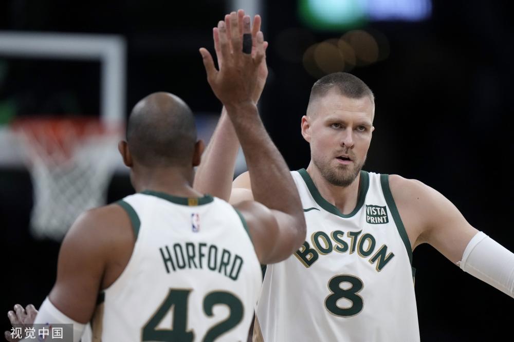 崭露头角 崭露头角